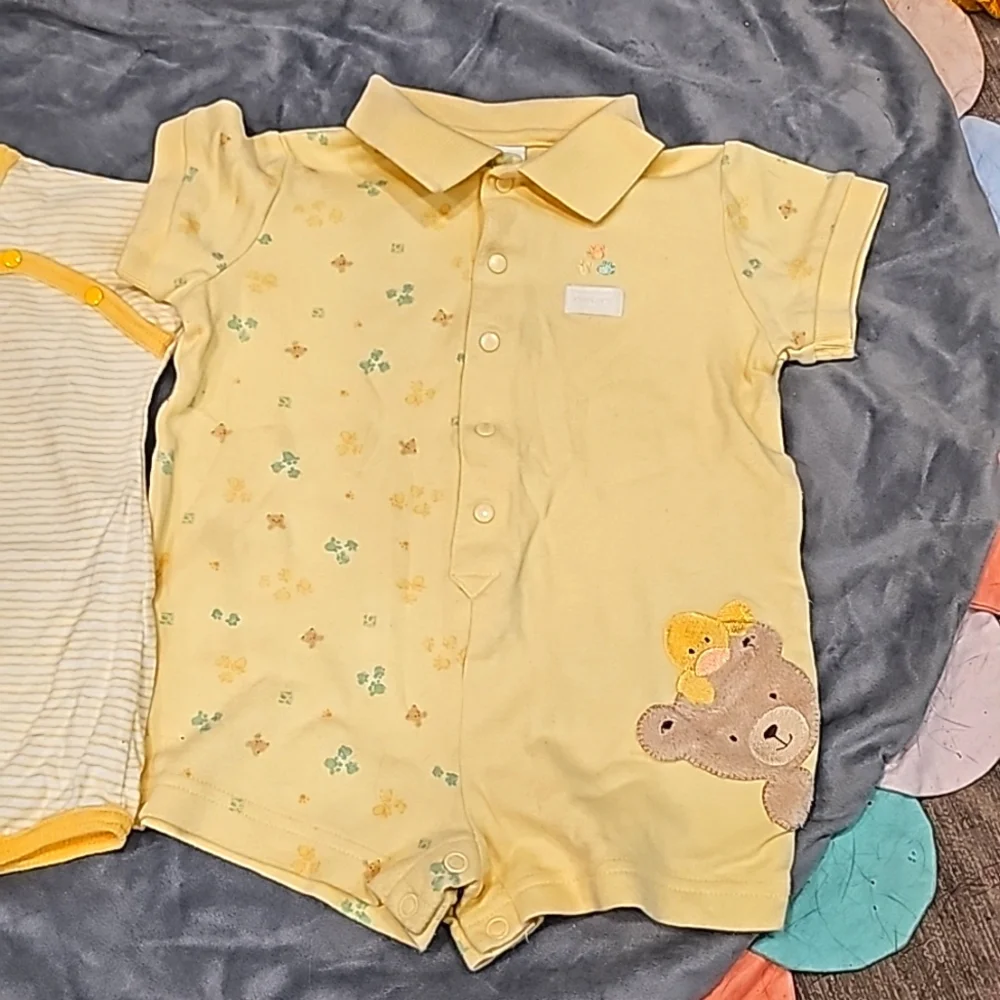 F Carters 3-6mo. unisex set, cute, yellow, teddy bear, button up, pristine